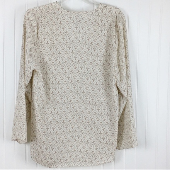 Mahina Ivory Leaf Print V-neck  Long Sleeve Top Size Medium - Picture 5 of 6
